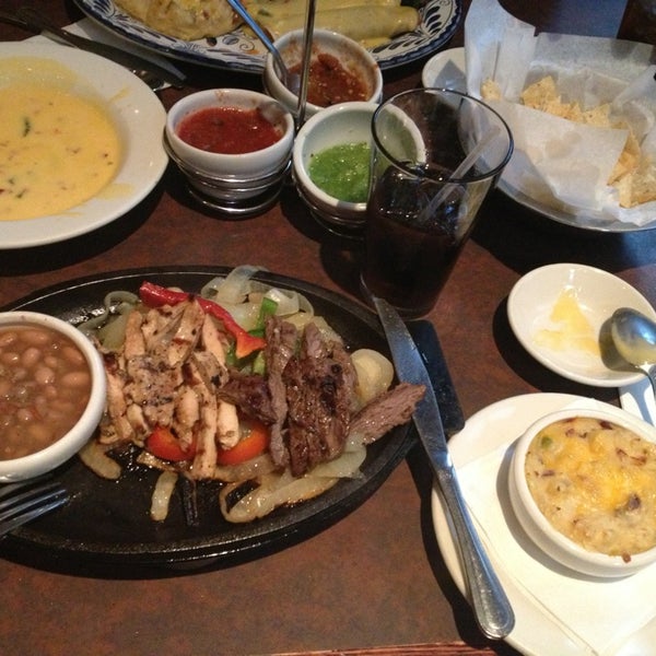 3/31/2013 tarihinde Ale L.ziyaretçi tarafından Abuelo&#39;s Mexican Restaurant'de çekilen fotoğraf
