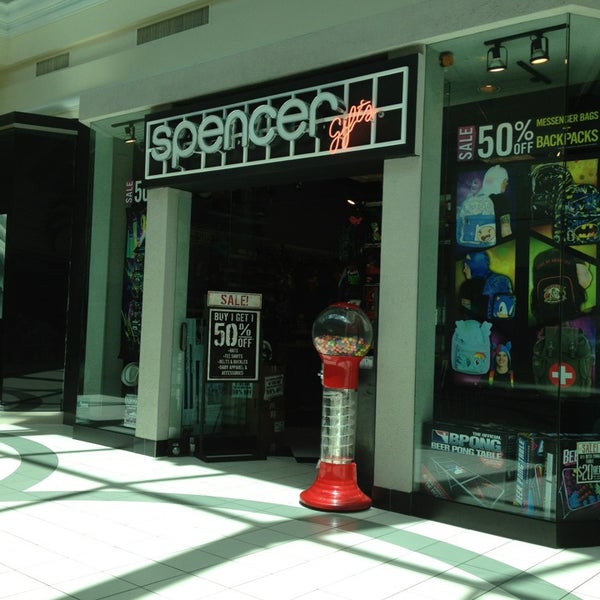 Spencer Gifts Gift Store in Ocoee