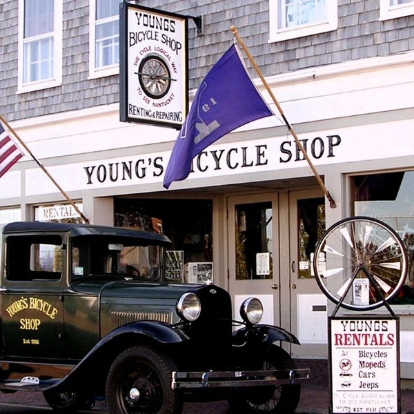 Das Foto wurde bei Young&#39;s Bicycle Shop von Young&#39;s Bicycle Shop am 11/30/2017 aufgenommen