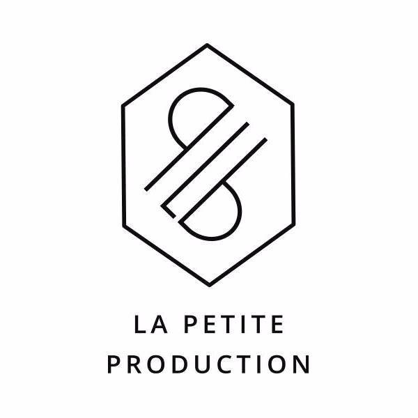 รูปภาพถ่ายที่ La Petite Production โดย Danae B. เมื่อ 12/1/2017