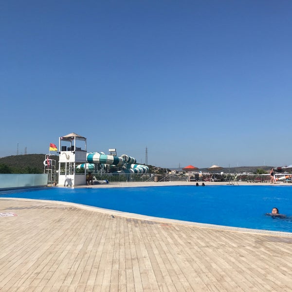Photo taken at Oasis Aquapark by Kuzey on 6/29/2019