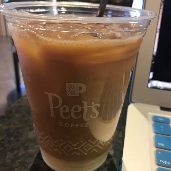 Photo taken at Peet&#39;s Coffee &amp; Tea by Yvette W. on 3/8/2018