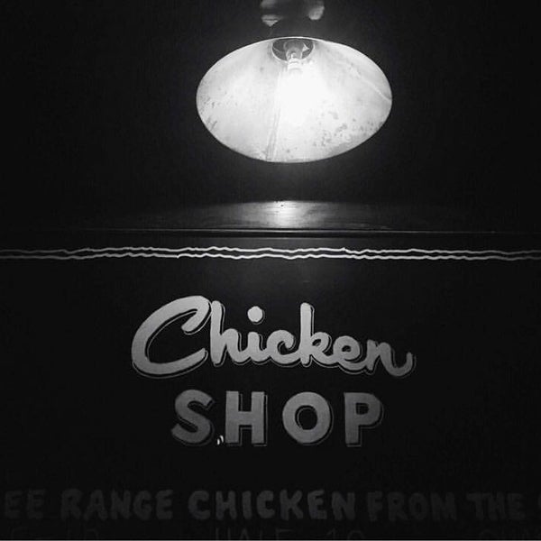 10/26/2015 tarihinde Alexander H.ziyaretçi tarafından Chicken Shop'de çekilen fotoğraf