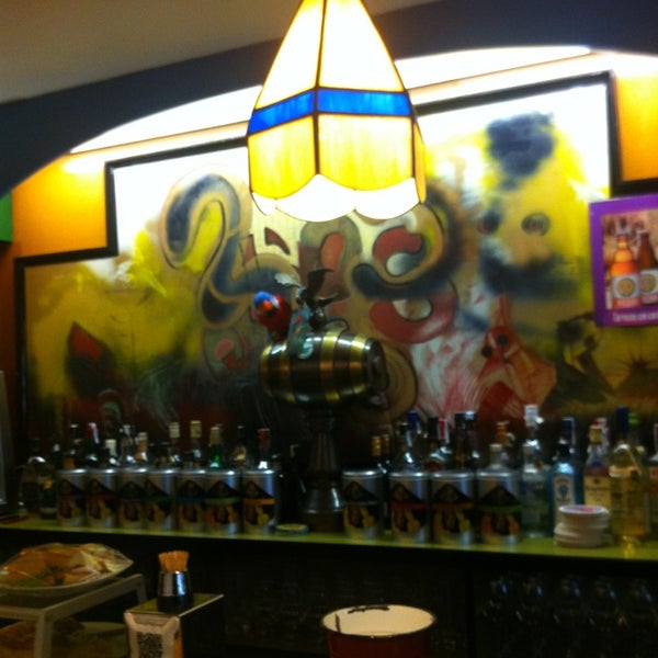 2/25/2013에 Oscar R.님이 Café Bar Cristal에서 찍은 사진