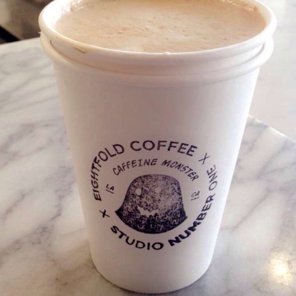 Foto tirada no(a) Eightfold Coffee por .. em 3/9/2018