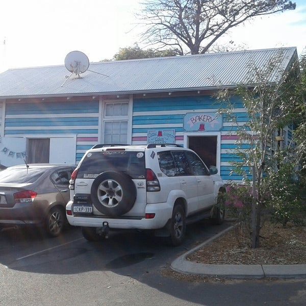 Yallingup General Store & Cafe 16 Yallingup Beach Rd