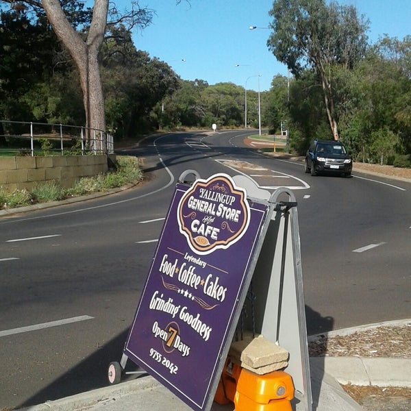 Yallingup General Store & Cafe 16 Yallingup Beach Rd
