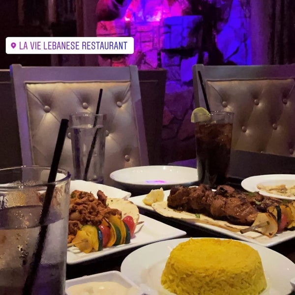 4/10/2021 tarihinde Norah✨ziyaretçi tarafından La Vie Lebanese Cuisine'de çekilen fotoğraf