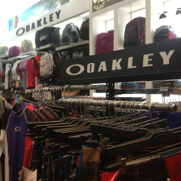 oakley mall of asia