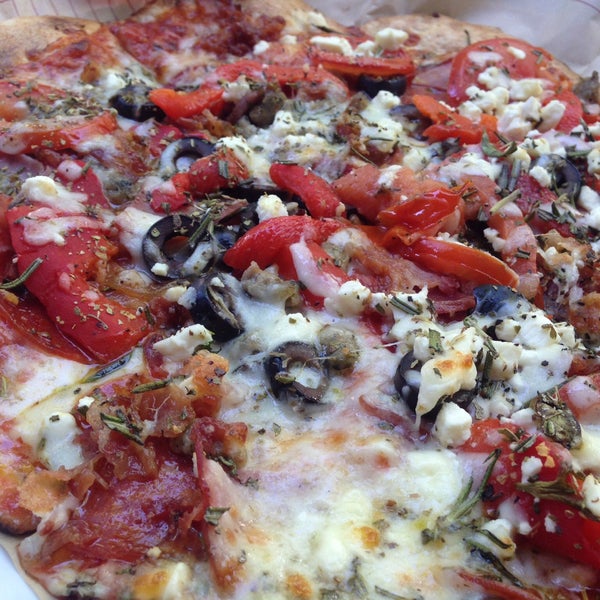 5/20/2015にAngelica J.がMod Pizzaで撮った写真