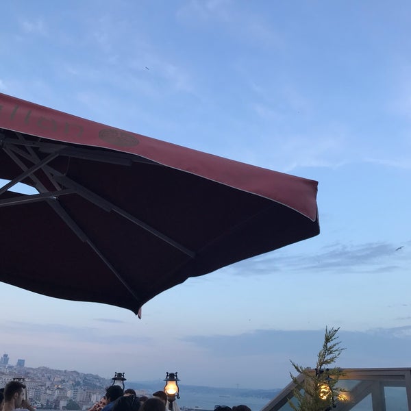 รูปภาพถ่ายที่ Kösem Sultan Cafe &amp; Restaurant โดย Seda D. เมื่อ 6/7/2018