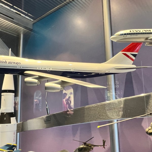 Foto diambil di Future of Flight Aviation Center &amp; Boeing Tour oleh R D. pada 12/27/2021