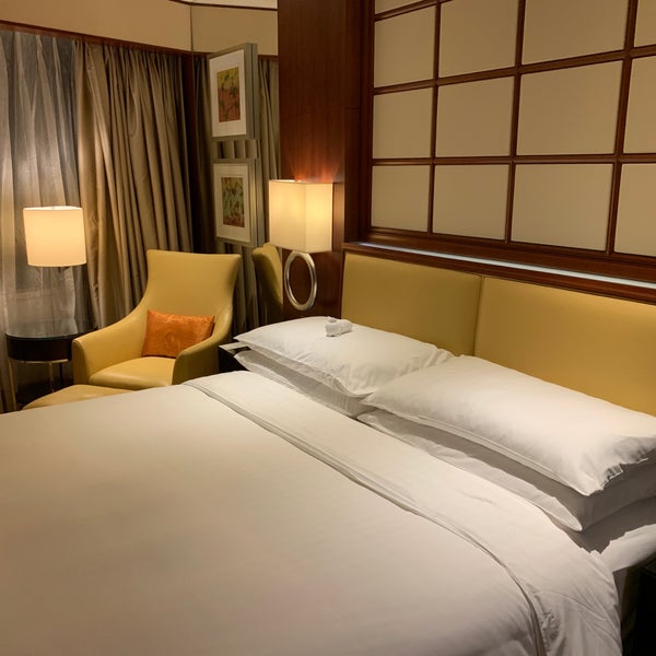 Photo taken at Shanghai Marriott Hotel City Centre by Oleg M. on 5/18/2019
