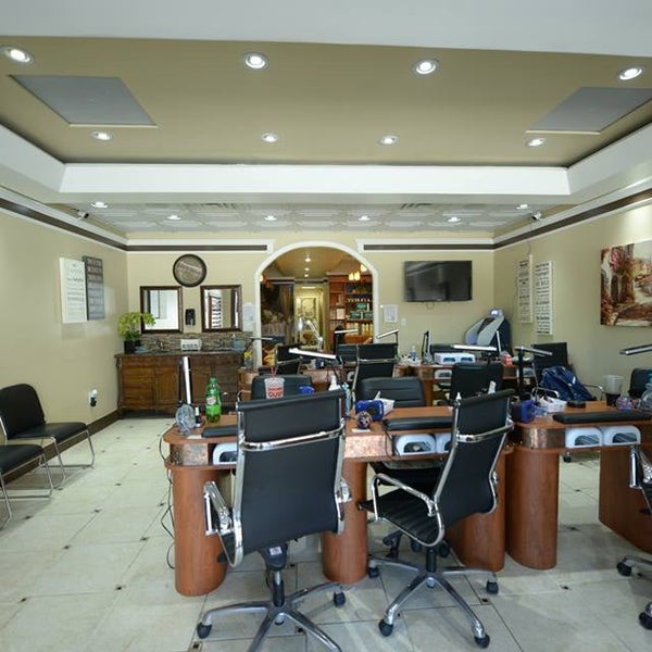 Fotos em Babylon Nails & Spa MidGovans Baltimore, MD