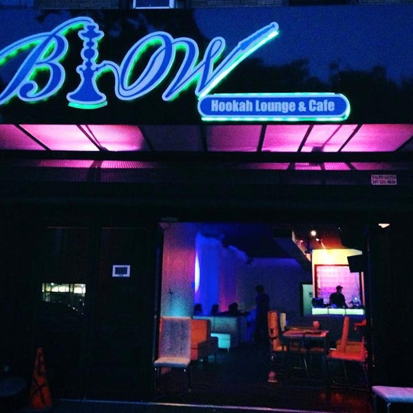 Photo prise au Blow Hookah Lounge &amp; Cafe par Blow Hookah Lounge &amp; Cafe le1/2/2014