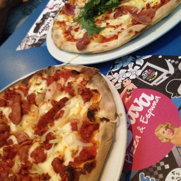 12/8/2014 tarihinde Sarita M.ziyaretçi tarafından Brava Pizza &amp; Espuma'de çekilen fotoğraf