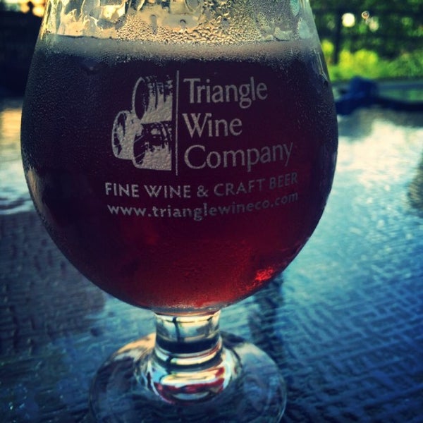 Снимок сделан в Triangle Wine Company - Southern Pines пользователем Fallon B. 8/22/2015