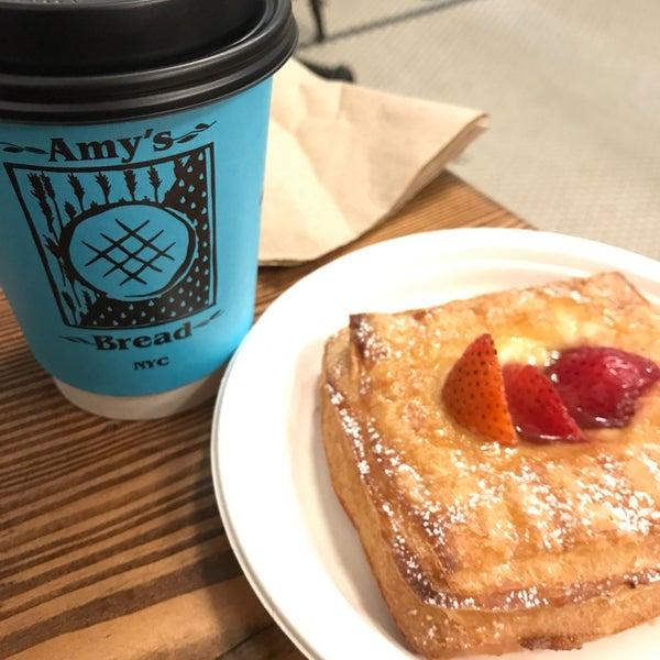รูปภาพถ่ายที่ Amy&#39;s Bread โดย Abdulelah เมื่อ 11/18/2019