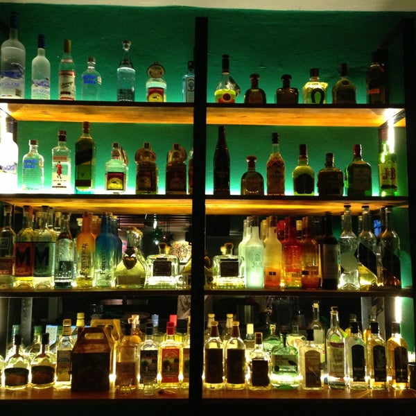 2/16/2013 tarihinde La penca M.ziyaretçi tarafından La Penca: Música + Mezcal'de çekilen fotoğraf