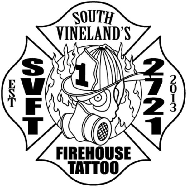 7/28/2013 tarihinde Marcy L.ziyaretçi tarafından South Vineland&#39;s Firehouse Tattoo'de çekilen fotoğraf