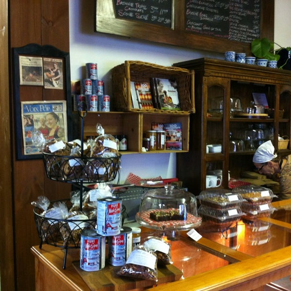 3/28/2013 tarihinde Cho &amp; Nilla ♥.ziyaretçi tarafından Sweet Lees Rustic Bakery'de çekilen fotoğraf