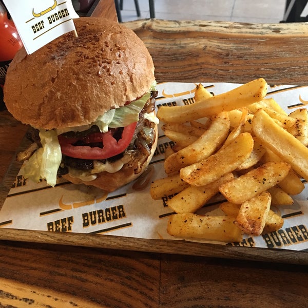 4/23/2017 tarihinde İnci D.ziyaretçi tarafından Beef Burger'de çekilen fotoğraf