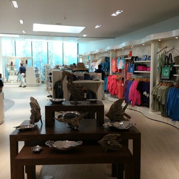 Photos At Aquarium Of The Pacific - Collections Gift Shop - Downtown Long Beach - 4 Tips