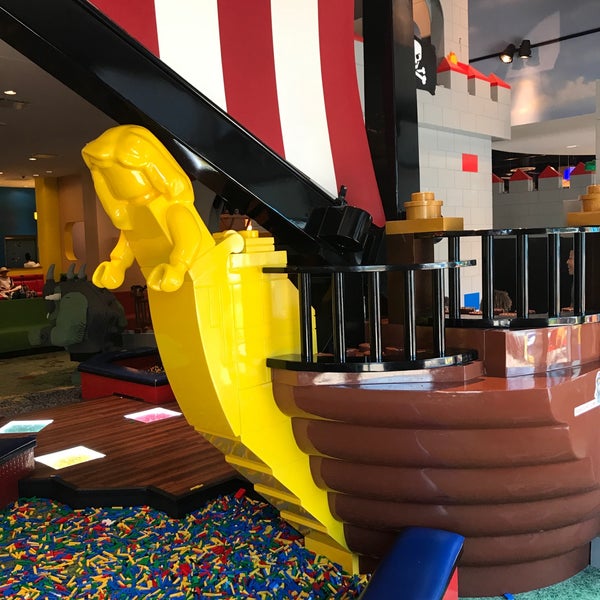 Fotos em Skyline Lounge Legoland Florida 2 dicas de 78 clientes