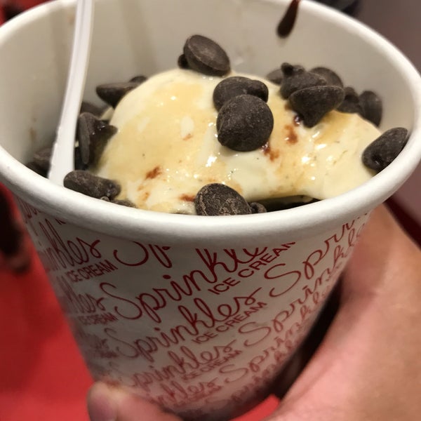 5/2/2017にAldous NoahがSprinkles Ice Creamで撮った写真