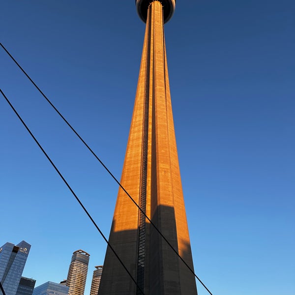Foto diambil di CN Tower oleh Aldous Noah pada 4/25/2024