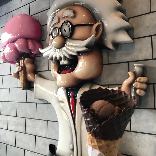 5/18/2018 tarihinde Aldous Noahziyaretçi tarafından Doc Burnstein&#39;s Ice Cream Lab'de çekilen fotoğraf