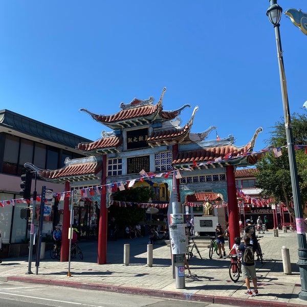 Photo taken at Chinatown by Aldous Noah on 10/10/2021