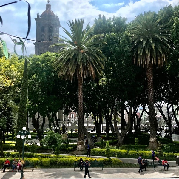 รูปภาพถ่ายที่ Zócalo โดย A L A I N เมื่อ 10/20/2021