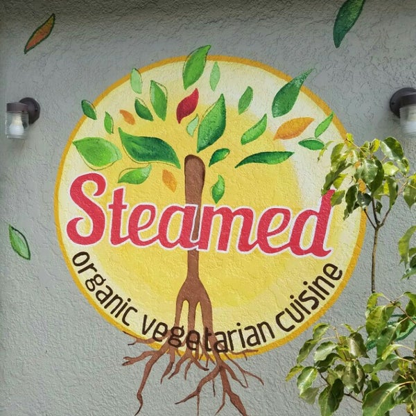 Photo taken at Steamed Organic Vegetarian Cuisine by Wendy H. on 6/12/2016