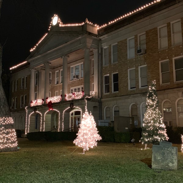 Uvalde Main Plaza - Uvalde, TX