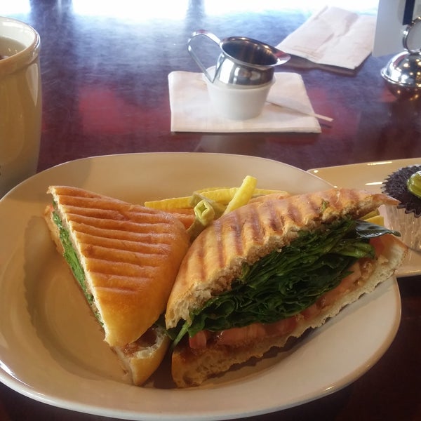 Tea and vegan panini