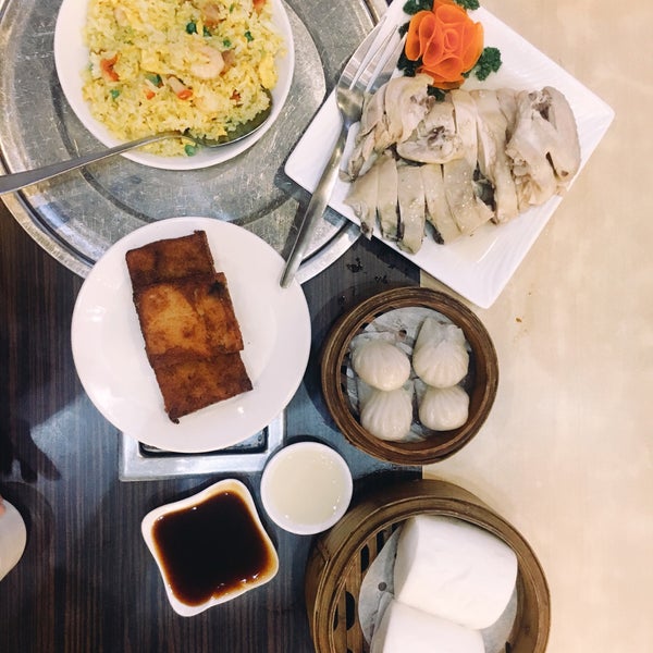 Food remained consistent and menu is priced just right for the amount of serving they provide. Our usual orders include Yang Chow, Hakaw, Sweet and Sour Pork, and Mantao.