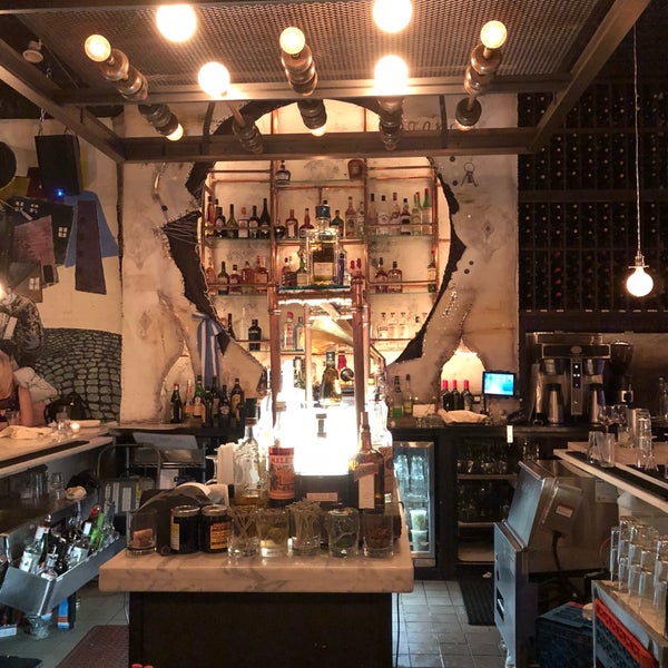 รูปภาพถ่ายที่ Artango Bar &amp; Steakhouse โดย H C. เมื่อ 4/1/2018
