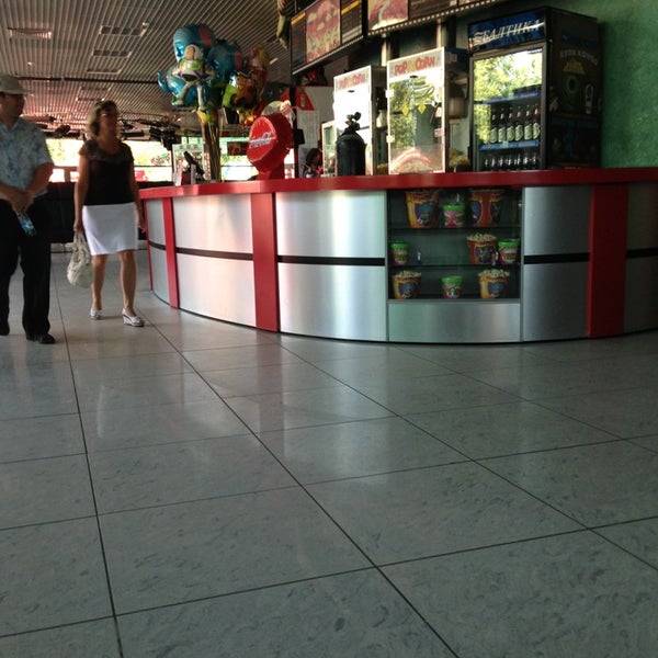 Развлекательный центр алмаз гусь хрустальный. Хрустальная улица 22. Алмаз гусь-хрустальный. Кинотеатр алмаз гусь-хрустальный. Киноцентр алмаз гусь-хрустальный меню.