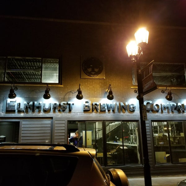 Foto scattata a Elmhurst Brewing Company da Elmhurst Brewing Company il 2/1/2018
