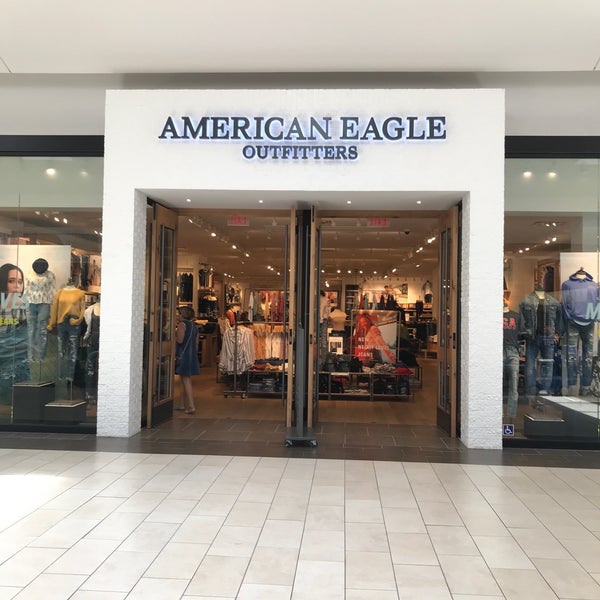 american eagle at the mall
