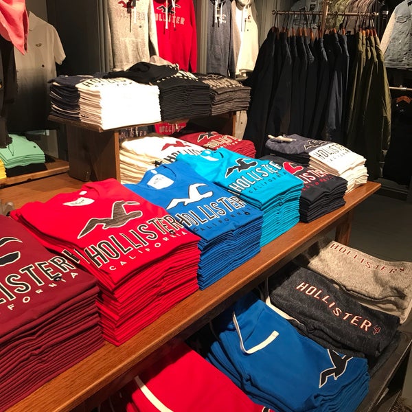 hollister clothing outlet stores