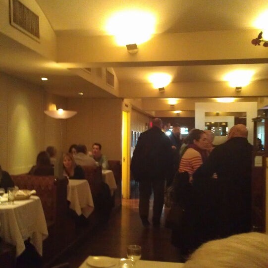 Foto tirada no(a) Jack&#39;s Restaurant and Bar por Doug E. em 2/15/2013