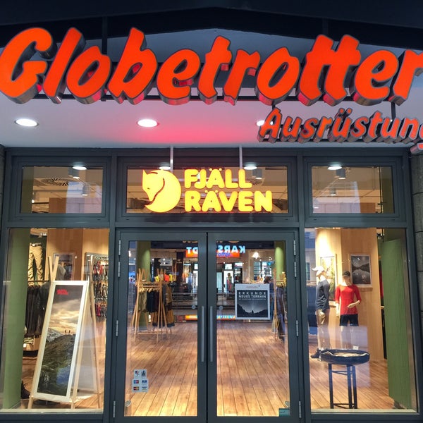 Photo taken at Globetrotter by Andreas S. on 7/11/2016