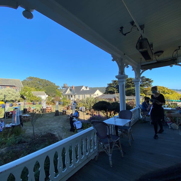 Photo taken at MacCallum House Restaurant, Grey Whale Bar &amp; Cafe by Go Find Alice on 8/3/2020