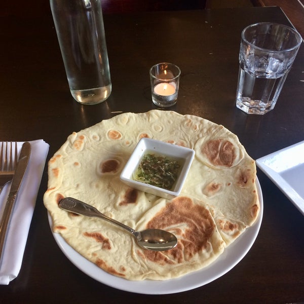 Foto tomada en Laili Restaurant  por Kiyana K. el 7/5/2018