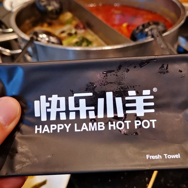 Foto diambil di Happy Lamb Hot Pot, Cambridge 快乐小羊 oleh MJ L. pada 7/8/2019