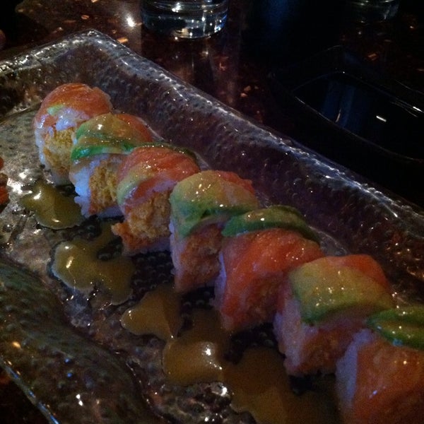 Das Foto wurde bei Sushi-O von Mary W. am 5/24/2013 aufgenommen