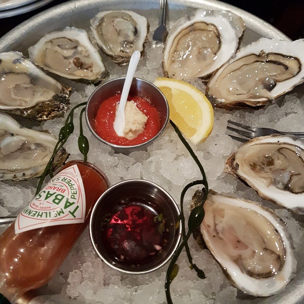 Снимок сделан в Rabia&#39;s Seafood/Oyster Bar &amp; Italian Restaurant пользователем Changhwan K. 4/14/2018
