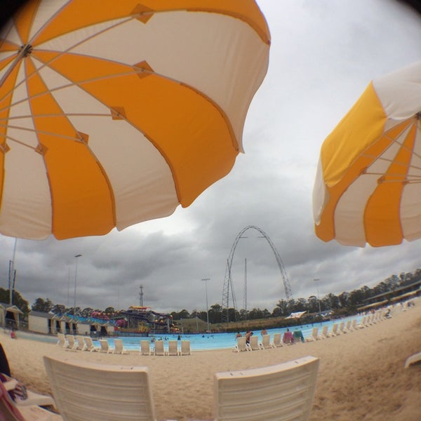 Photo taken at Raging Waters Sydney by Mixkii Y. on 12/24/2013